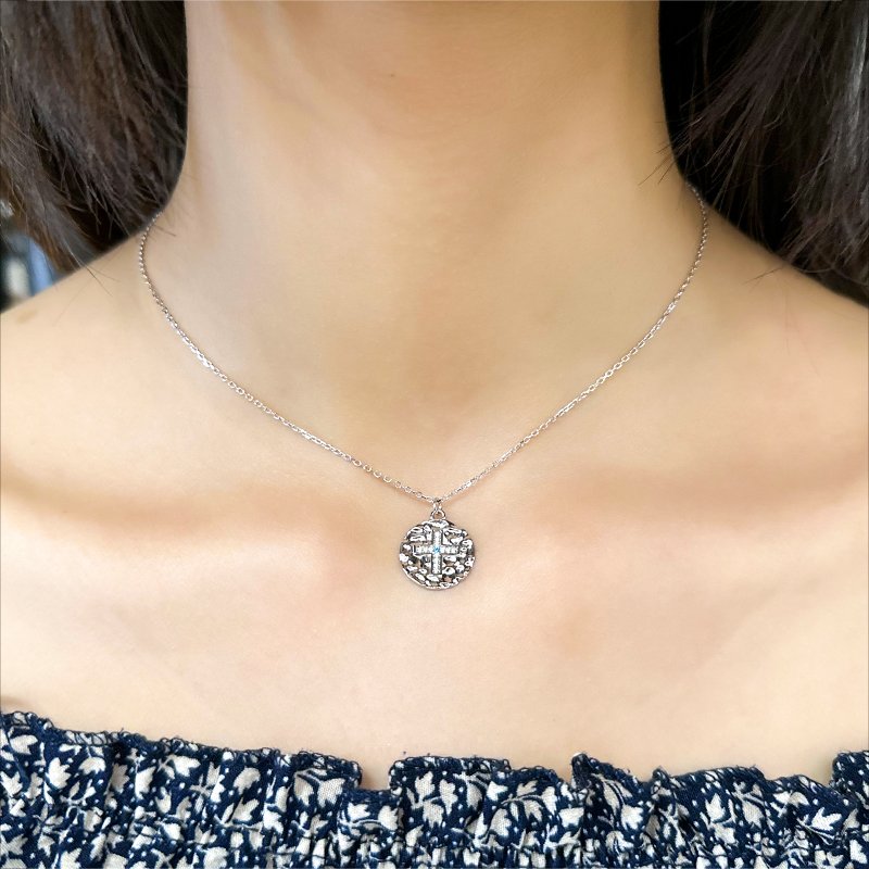 Elegant Hammered S925 CZ Cross Pendant Necklace for Timeless Elegance